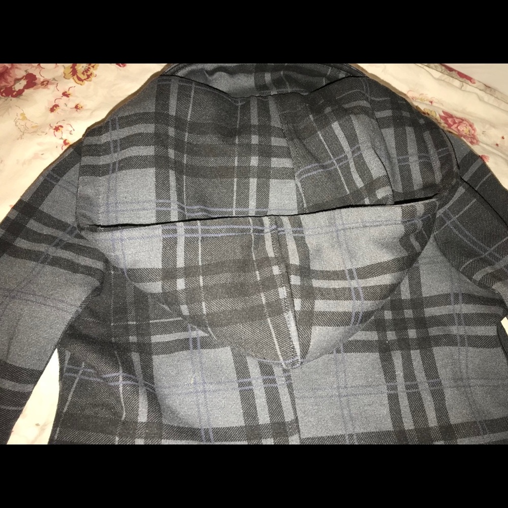 Gray And Black Jacket - image 5